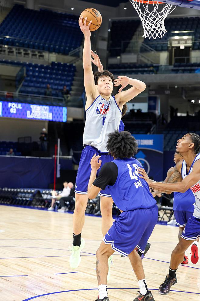 雅虎模拟选秀：杨瀚森第39顺位被猛龙摘走 球员模板武切维奇